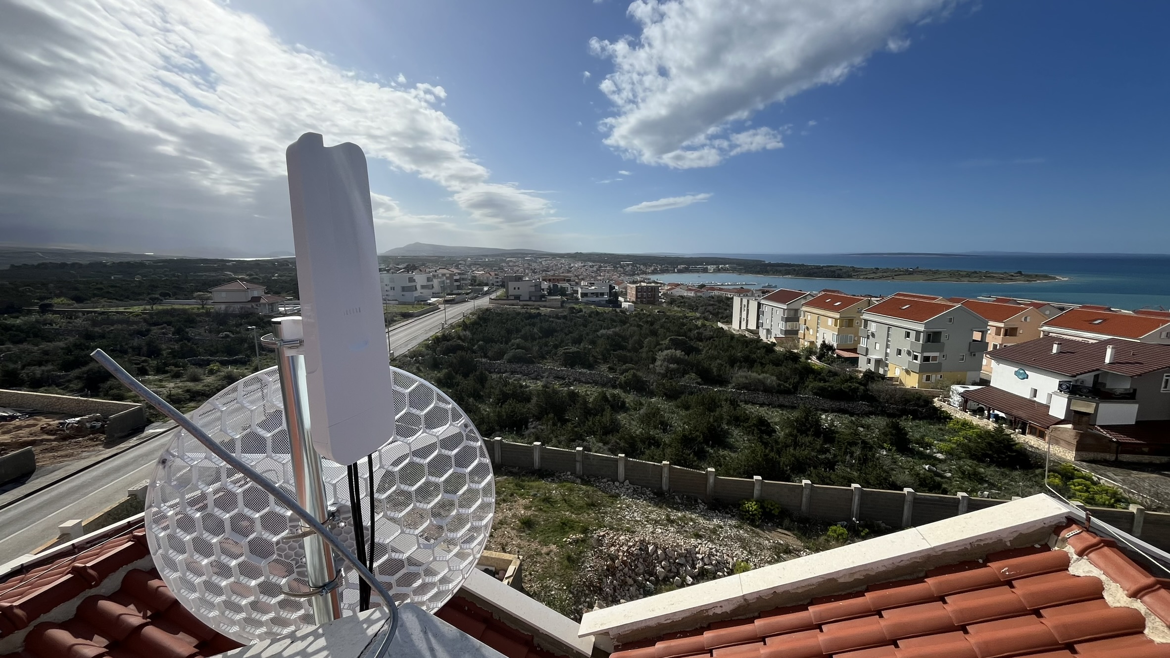 Telekom toranj iznad grada